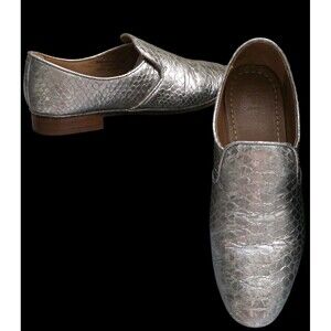Frye Ashley Slip-On Loafers Womens 8.5 Silver Snake Embossed  Flats Box Included